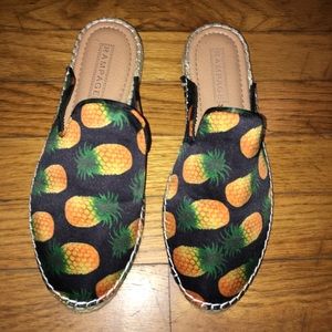 Black Espadrille Flat w/ Pineapples